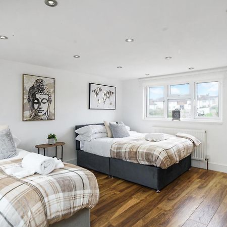 Spa Shower I 4Bed 3Bath I Sleeps X9 I Parking X2 Elstree Exterior foto