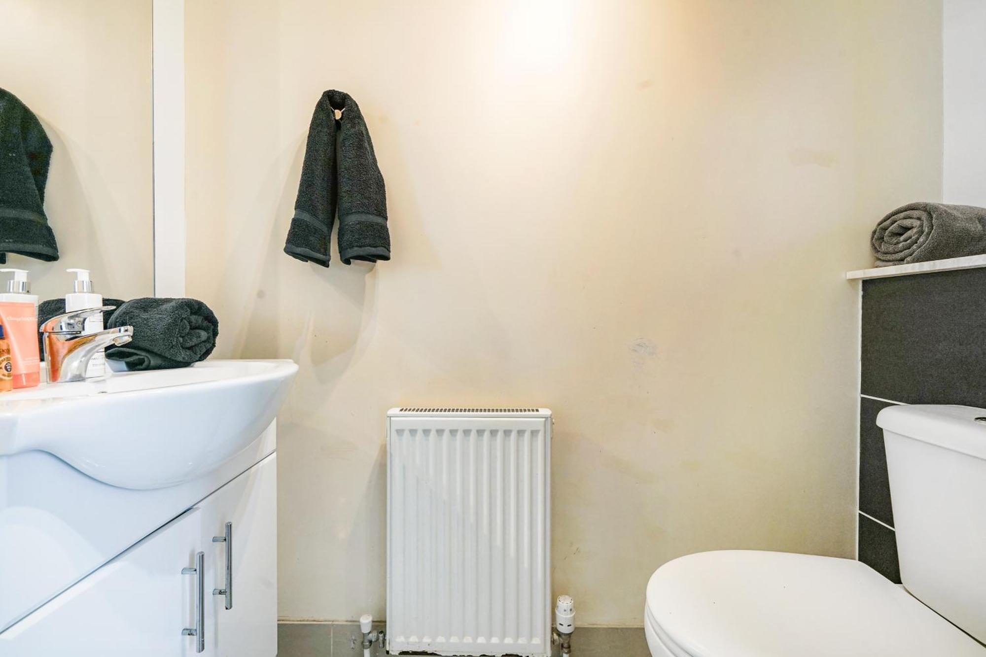 Spa Shower I 4Bed 3Bath I Sleeps X9 I Parking X2 Elstree Exterior foto