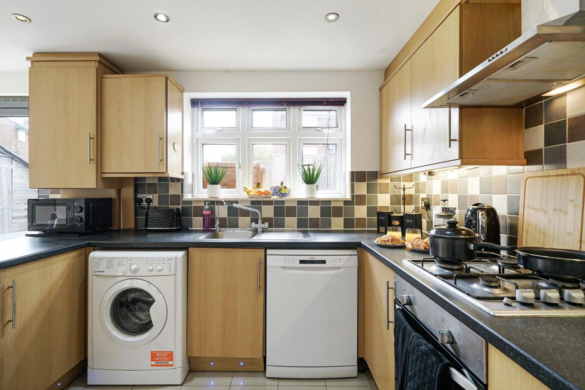 Spa Shower I 4Bed 3Bath I Sleeps X9 I Parking X2 Elstree Exterior foto